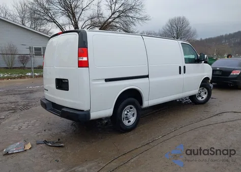2020 Chevrolet Express Rwd 2500 Regular Wheelbase Wt z USA, uszkodzony, nr VIN 1GCWGAFP7L1158799